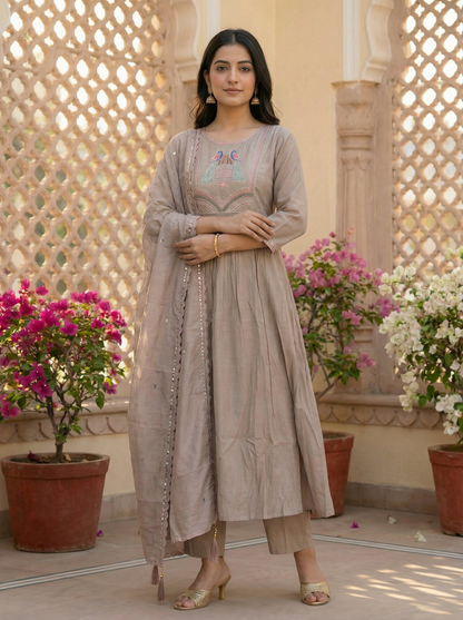 GIRRA – Taupe Blush Heritage Luxe Kurta Set
